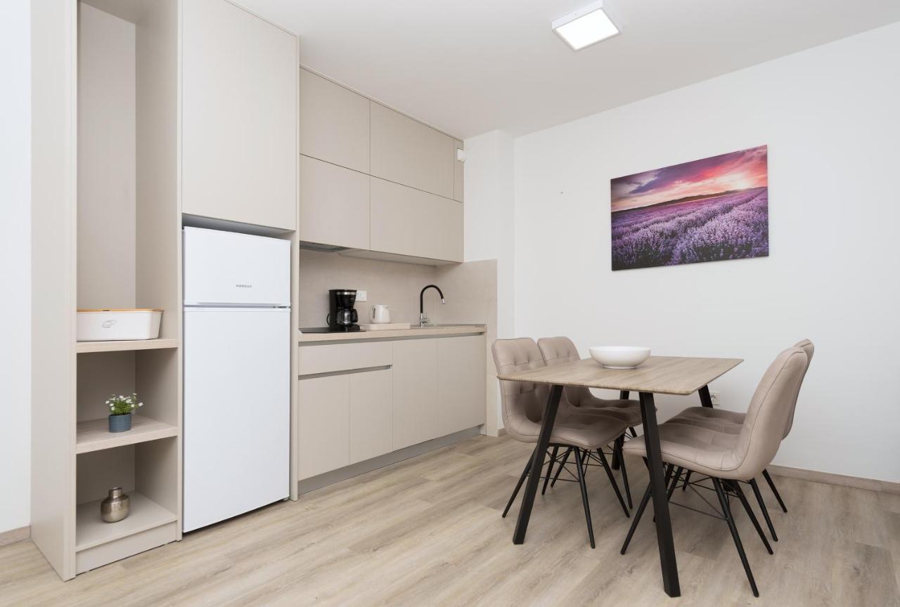 By The Sea - 19134 Apartment Makarska