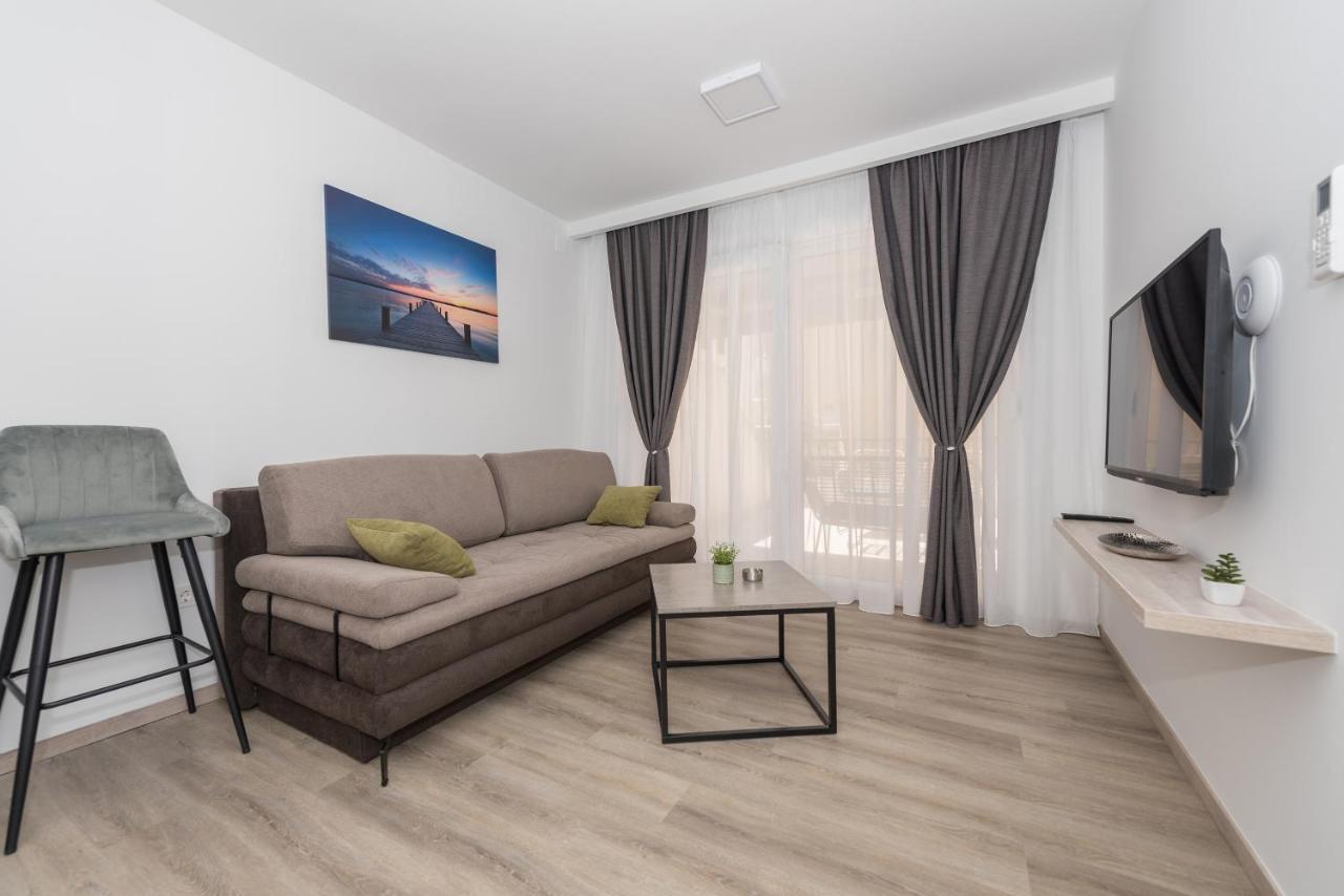 By The Sea - 19134 Apartment Makarska