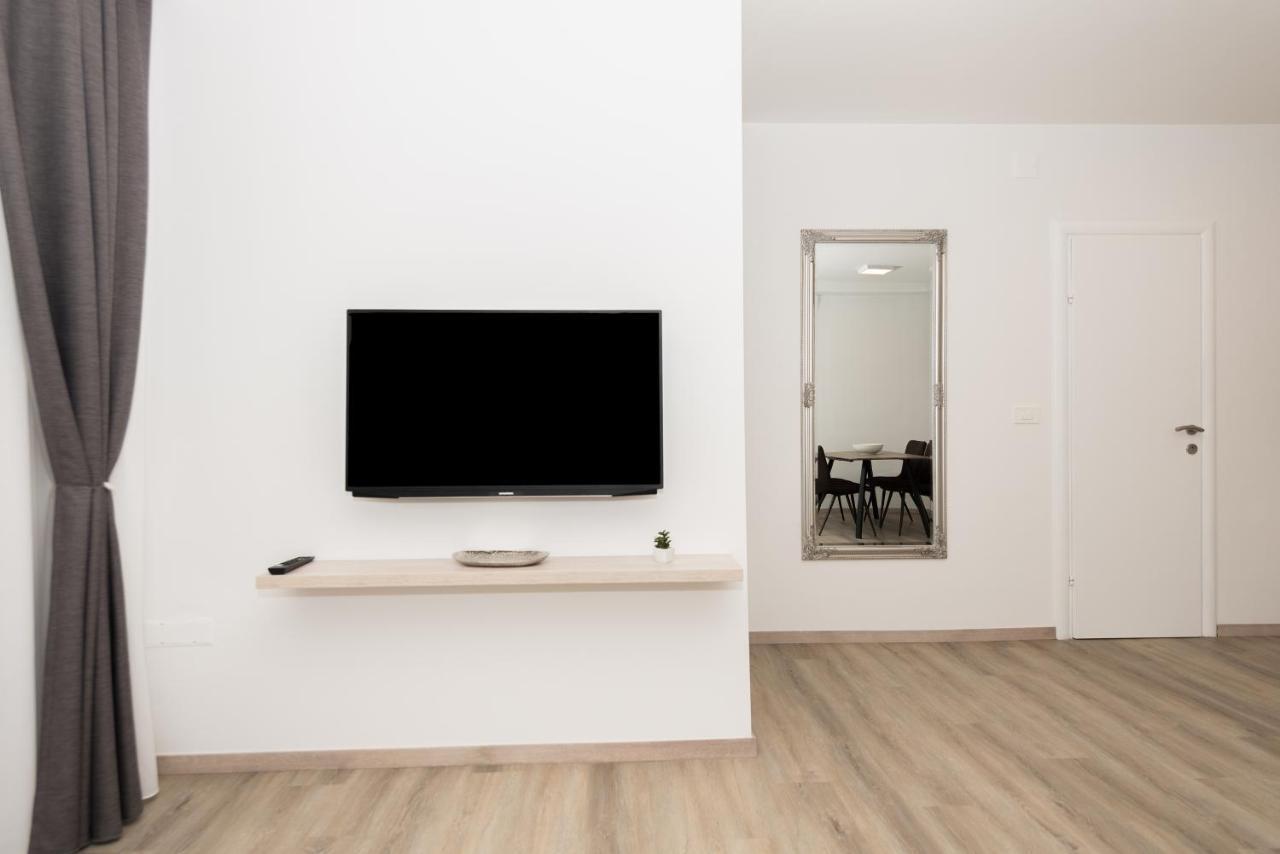 Apartment By The Sea - 19134 Makarska